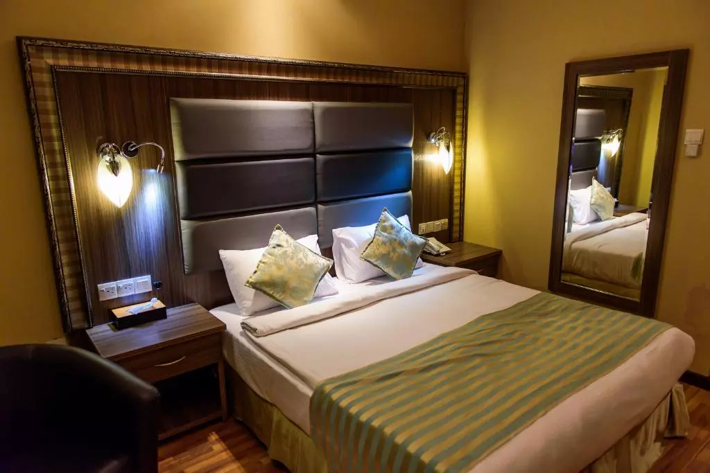 bluebay-black-stone (2)